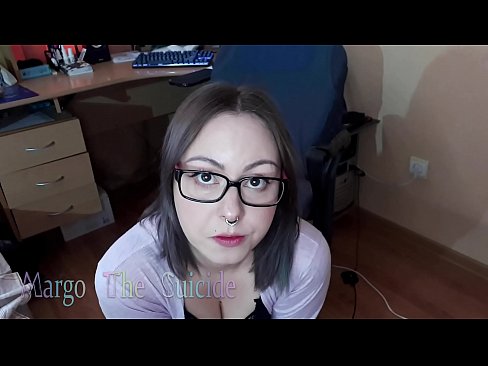 ❤️ Sexig tjej med glasögon suger Dildo djupt på kamera Sexvideo at us sv.kassa-standupbar.ru ❌
